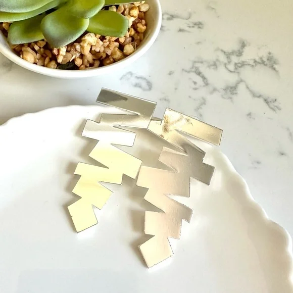 2/$30🌵 Silver Mirror Zig Zag Earrings Statement Tribal Geometric Aztec Gift NEW - Picture 6 of 11